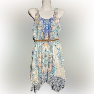 Cute size small dress by Love Reiga